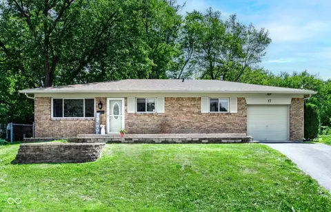 17 Oakmont Ct, Beech Grove, IN 46107