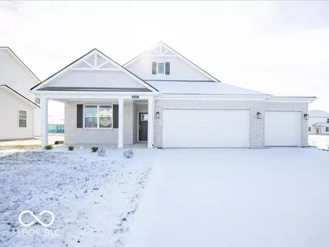 6195 Madera Dr, Whitestown, IN 46075