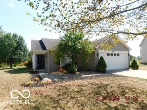 907 Springside Ct, Greenfield, IN 46140