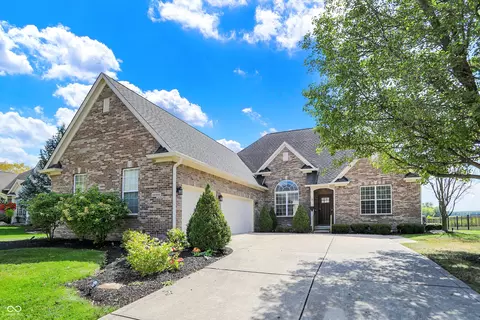 16409 Oak Manor Dr, Westfield, IN 46074