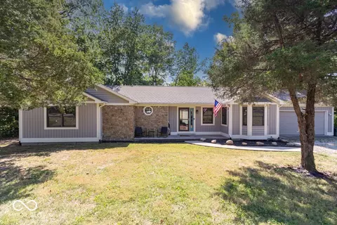 173 W Lakeview Dr, Princes Lakes, IN 46164