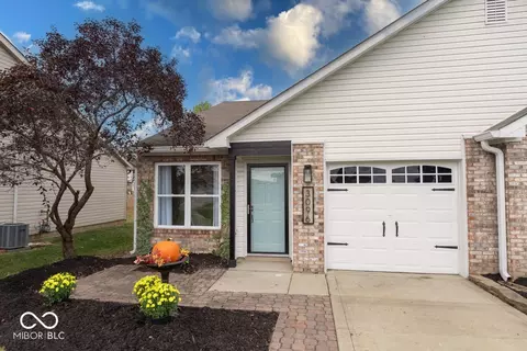 3096 Dowden Dr, Franklin, IN 46131