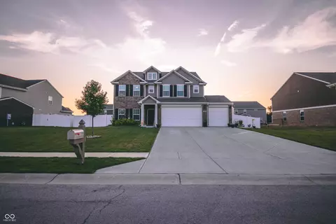 106 Larimar Way, Whiteland, IN 46184