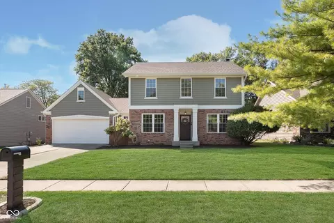 7582 Pinesprings East Dr, Indianapolis, IN 46256