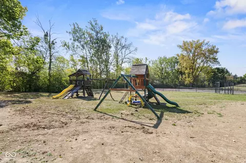 Exterior - 1730 Beech Dr N, Plainfield, IN 46168 photo 9 of 12