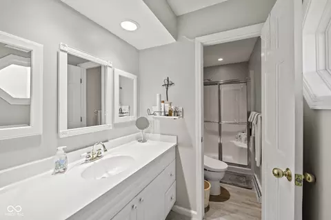 Bath - 1730 Beech Dr N, Plainfield, IN 46168 photo 2 of 2