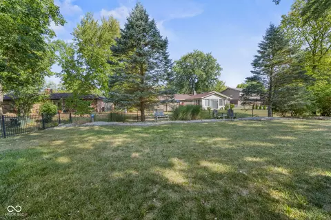 Exterior - 1730 Beech Dr N, Plainfield, IN 46168 photo 6 of 12