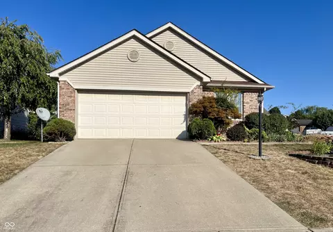 7739 Silver Fox Dr, Indianapolis, IN 46217