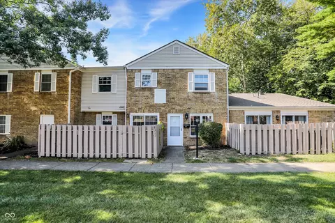 8311 Sobax Dr, Indianapolis, IN 46268