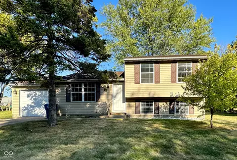 1615 Mutz Dr, Indianapolis, IN 46229