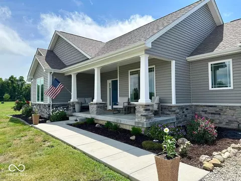 3628 N County Road 625 E, Hope, IN 47246