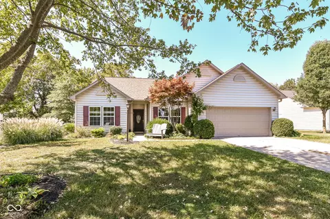 19425 Silver Spring Dr, Noblesville, IN 46062