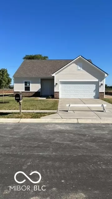 6658 Blackthorne Dr, Pendleton, IN 46064