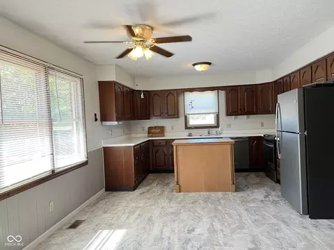 Kitchen - 4159 E 450 S, Waldron, IN 46182 photo 4 of 7
