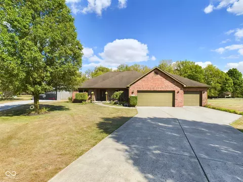 2815 E Thomas Ct, Greenfield, IN 46140