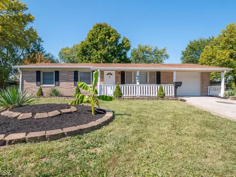 924 Highland Dr, Whiteland, IN 46184