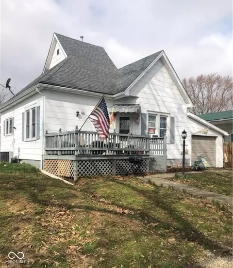 915 Cleveland St, Bicknell, IN 47512