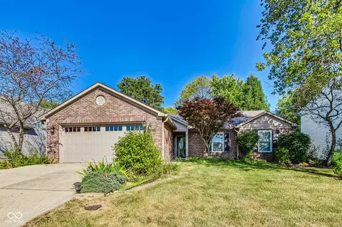 6256 Valleyview Dr, Fishers, IN 46038