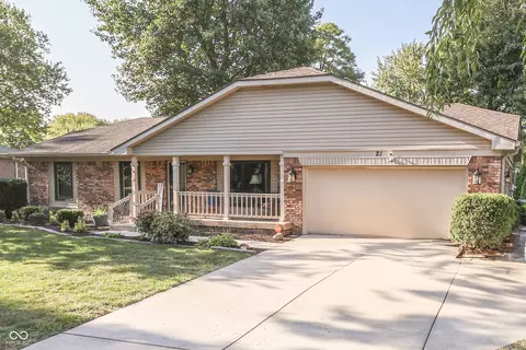 21 Roamin Ct, Greenwood, IN 46142