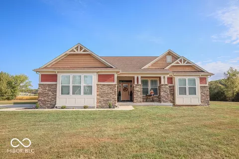 2413 Parkview Dr, Spencer, IN 47460