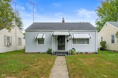 320 E 37th St, Anderson, IN 46013