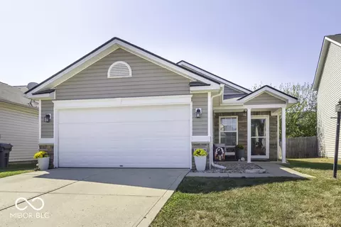 15449 Sandlands Cir, Noblesville, IN 46060