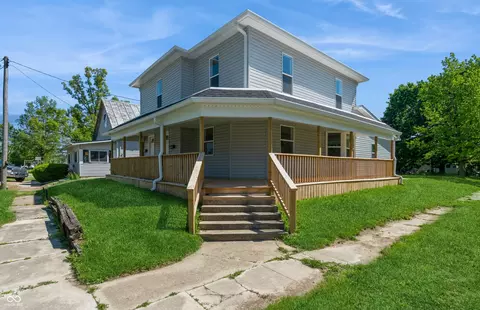 102 N George St, Ridgeville, IN 47380