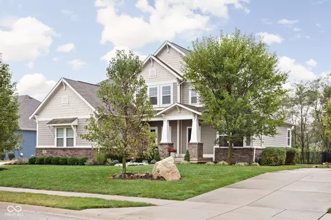 5923 Stroup Dr, Noblesville, IN 46062