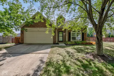 3903 Madeline Ln, Carmel, IN 46033