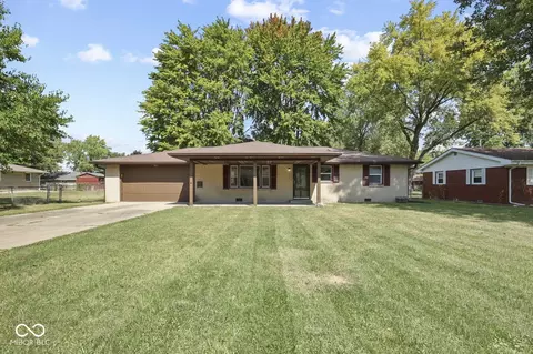 706 Valley Dr, Anderson, IN 46011