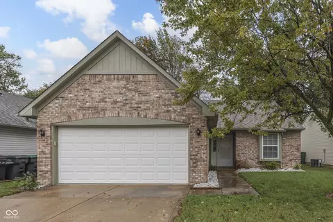 180 Tracy Ridge Blvd, Whiteland, IN 46184