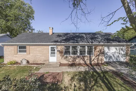 107 Brunswick Dr, Greenwood, IN 46143