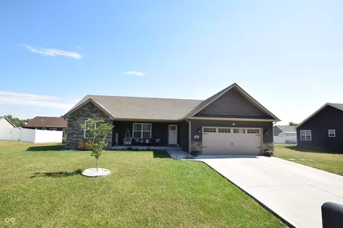 54 Crestwood Ave, Crawfordsville, IN 47933