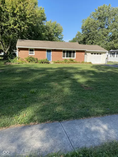551 Lakeview Dr, Noblesville, IN 46060