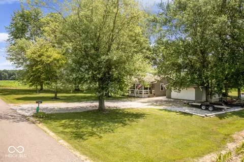 6223 E 550 S, Waldron, IN 46182 photo 4
