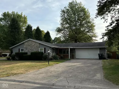 2408 N Old Towne Ln, Muncie, IN 47304