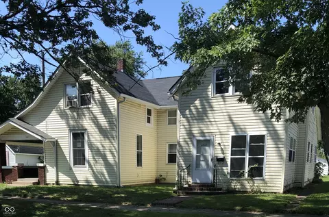1614 S E St, Elwood, IN 46036