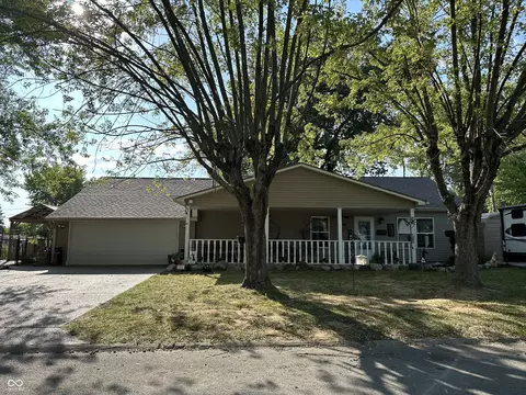 704 Morningstar Dr, Mooresville, IN 46158