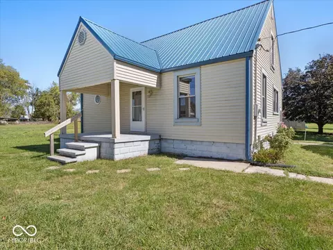 8590 S 150 E, Flat Rock, IN 47234