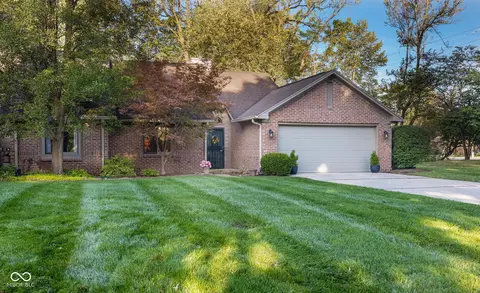 9070 Pennwood Ct, Indianapolis, IN 46240