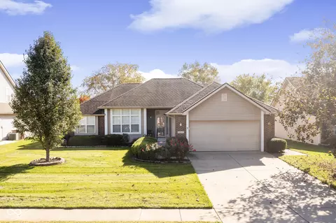 1971 St James Pl, Columbus, IN 47201