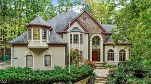 8019 Traders Hollow Ln, Indianapolis, IN 46278