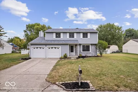 8229 Autumn Mill Ln, Indianapolis, IN 46256