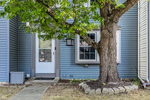 9511 Timber View Dr, Indianapolis, IN 46250