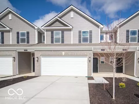 6296 Wasco Dr, Whitestown, IN 46075