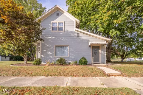 110 E Maple St, Spiceland, IN 47385