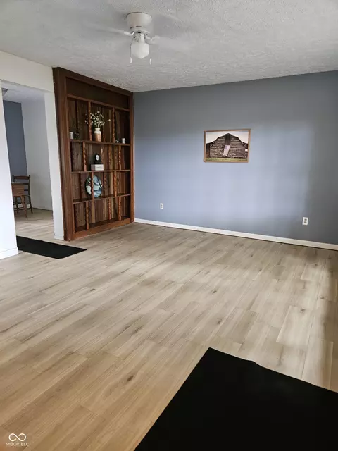 Living - 6501 E Michigan Rd, Waldron, IN 46182 photo 2 of 3
