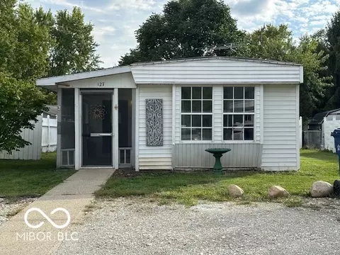 127 Rosewood Dr, Cicero, IN 46034