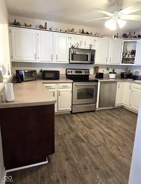 232 Andrews Blvd, Plainfield, IN 46168 photo 9