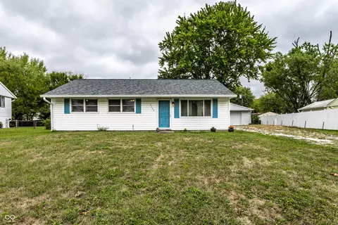 1129 Galaxie Dr, Greenwood, IN 46142